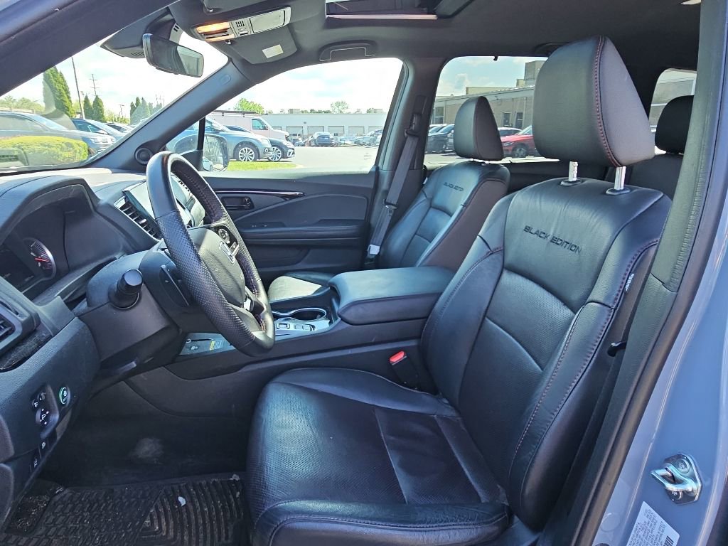 Used 2024 Honda Passport Black Edition image 3