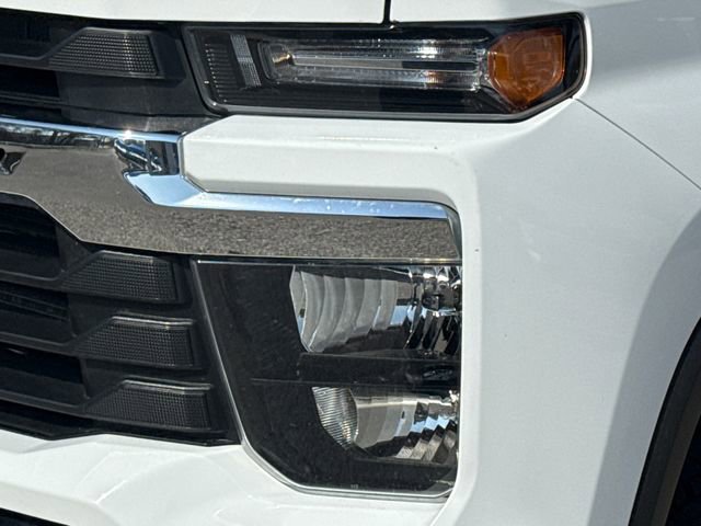 Used 2024 Chevrolet Silverado 2500 LT image 4