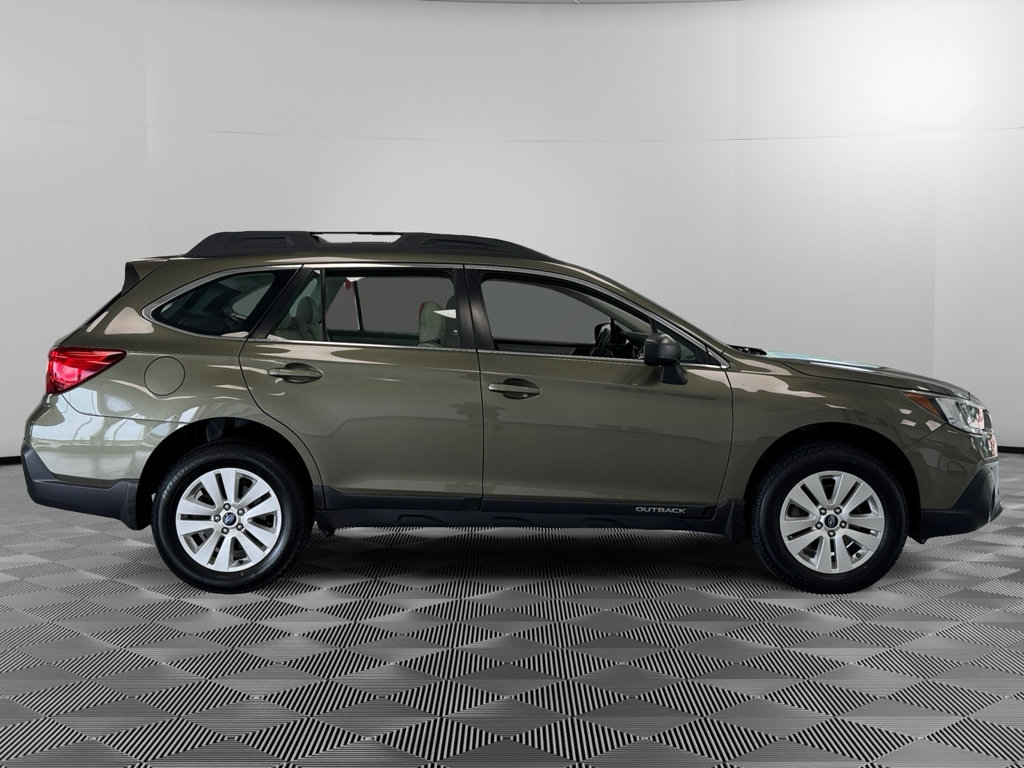 Used 2018 Subaru Outback 2.5i AWD/4WD image 9
