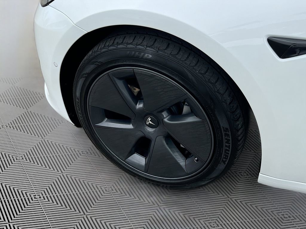 Used 2022 Tesla Model 3 Long Range AWD/4WD image 27