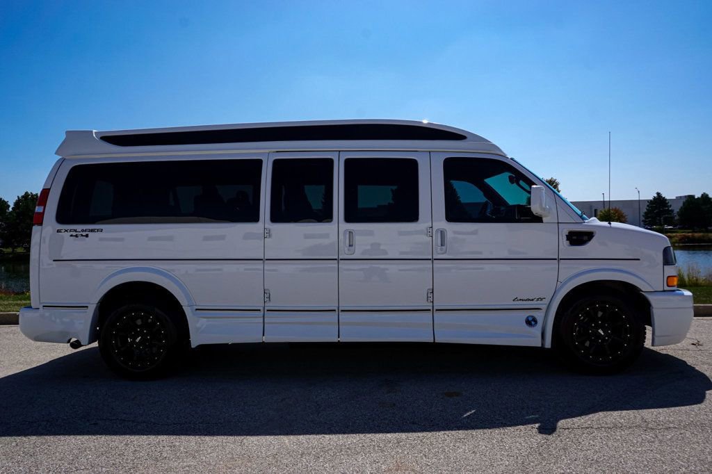Used 2023 GMC Savana 2500 Extended image 24