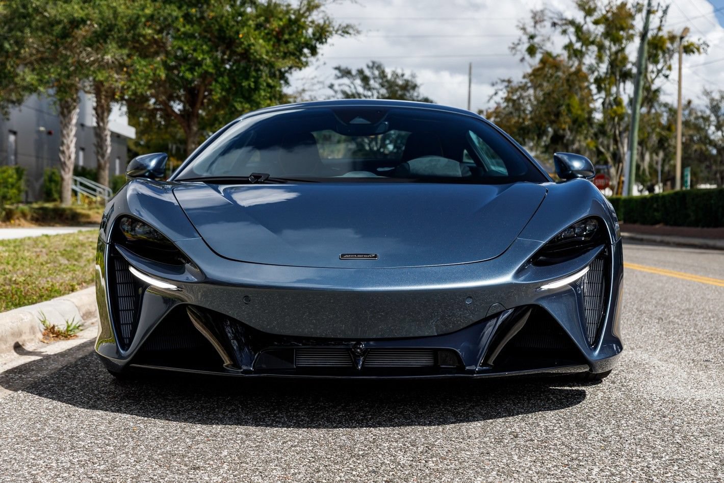 New 2026 McLaren Artura RWD image 19