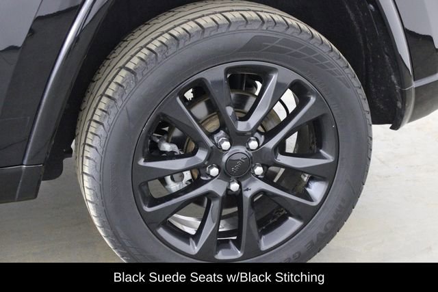 Used 2021 Jeep Grand Cherokee Laredo X AWD/4WD image 40