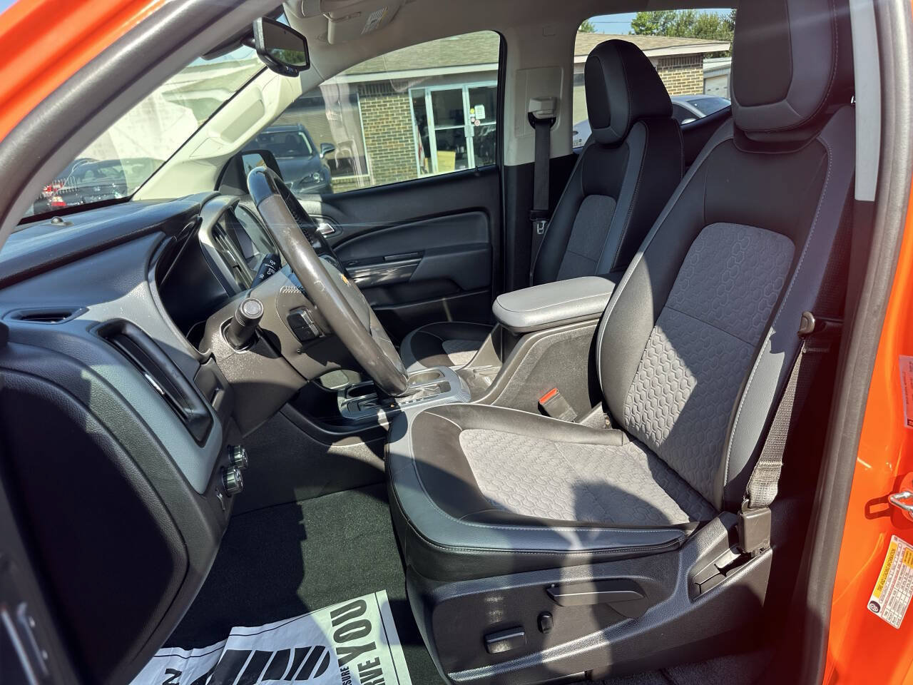 Used 2021 Chevrolet Colorado Z71 AWD/4WD image 16