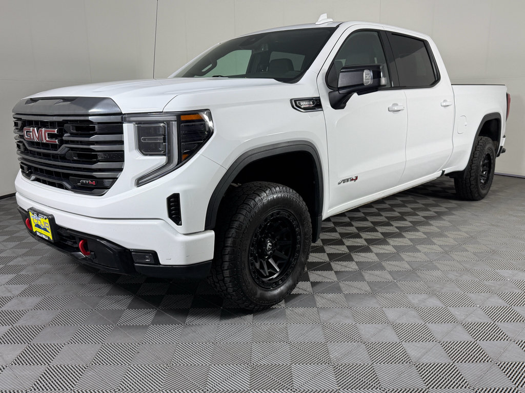 Used 2022 GMC Sierra 1500 AT4 w/ AT4 Preferred Package AWD/4WD image 4