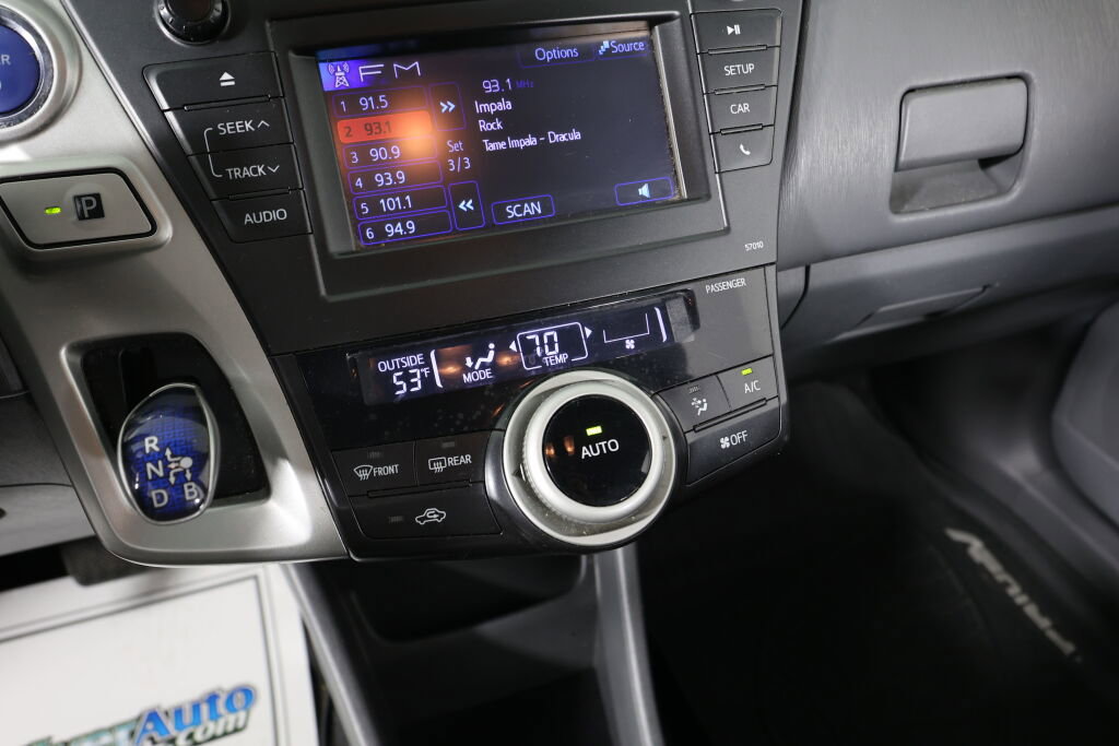 Used 2014 Toyota Prius V Two image 31