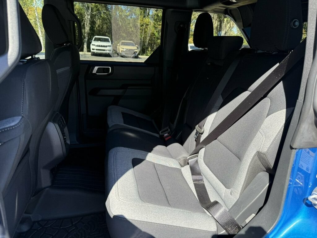 Used 2025 Ford Bronco Big Bend AWD/4WD image 8