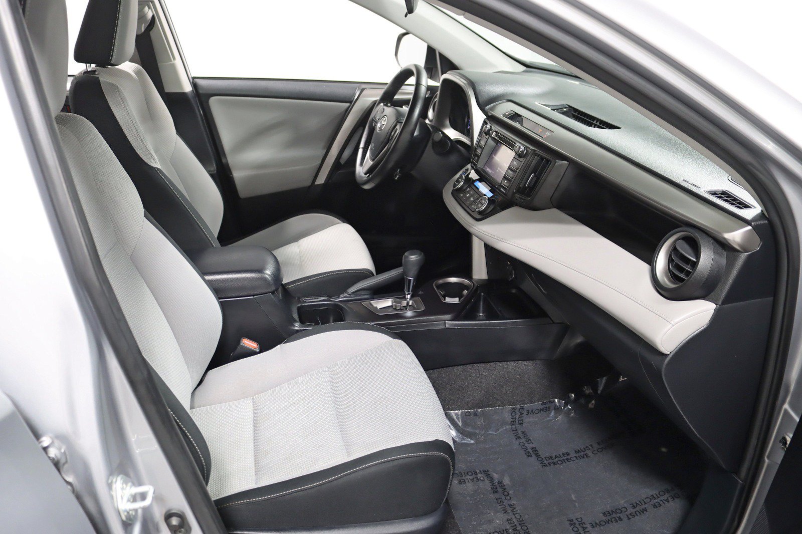Used 2018 Toyota RAV4 XLE w/ Plus Extra Value Package AWD/4WD image 27