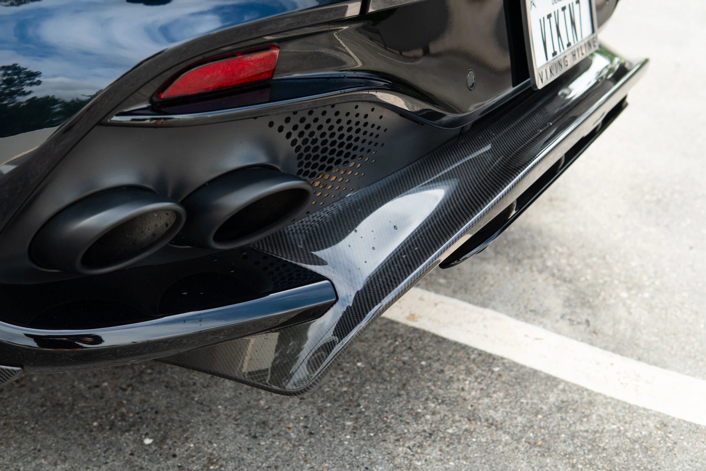 Used 2023 Aston Martin DBX 707 image 9