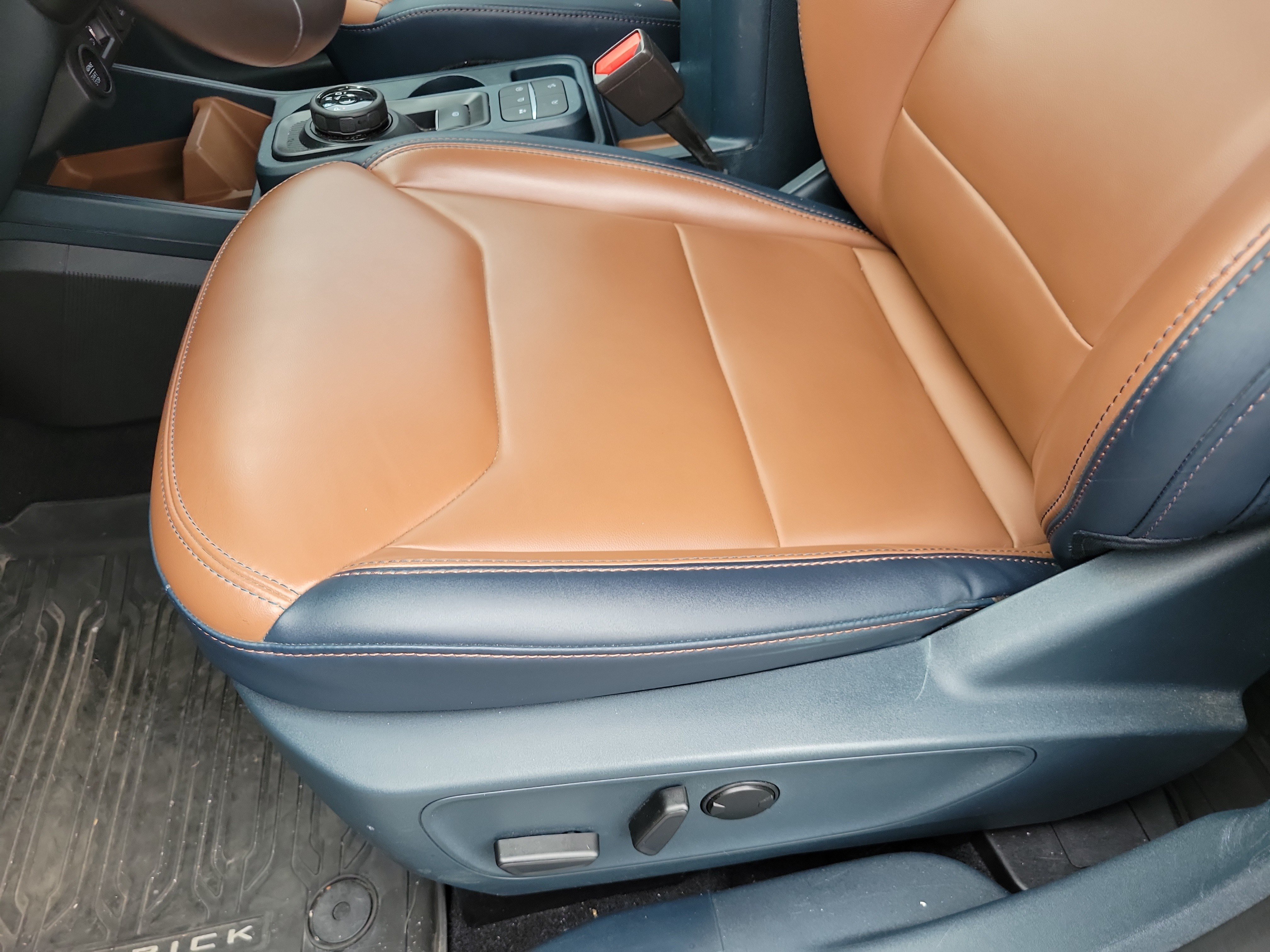 Used 2023 Ford Maverick Lariat w/ Lariat Luxury Package AWD/4WD image 10