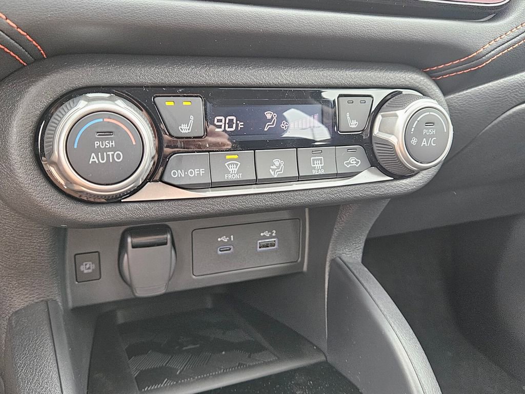 New 2025 Nissan Versa SR w/ Trunk Package image 22