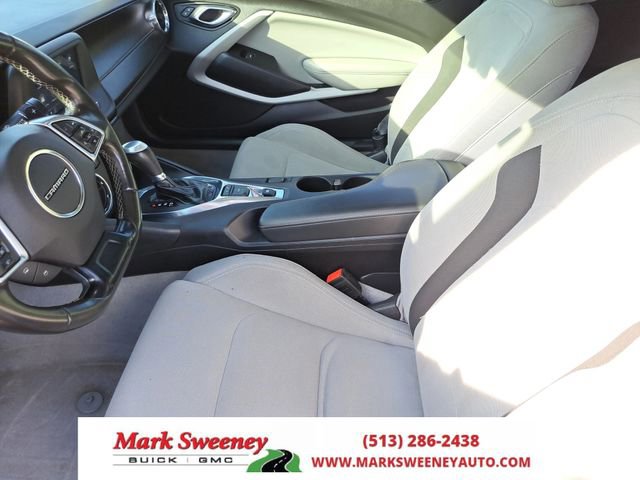 Used 2019 Chevrolet Camaro LT RWD image 9