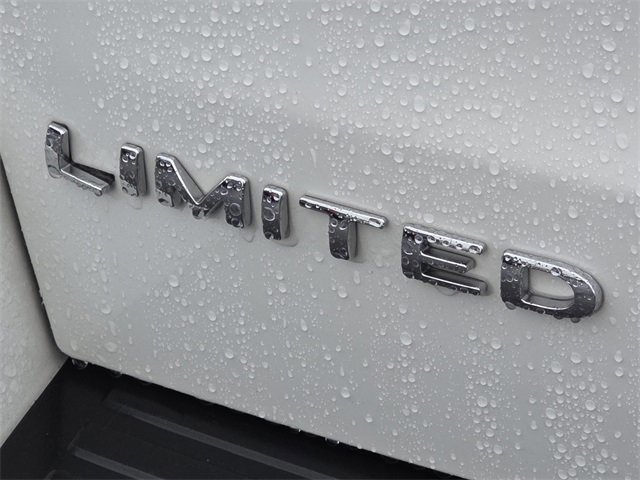 Used 2023 Ford Expedition Limited image 7