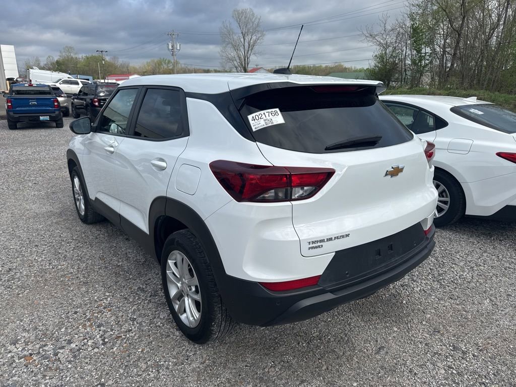 Used 2024 Chevrolet TrailBlazer LS w/ LS Convenience Package image 4