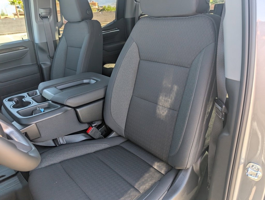 New 2025 GMC Sierra 1500 Elevation image 9