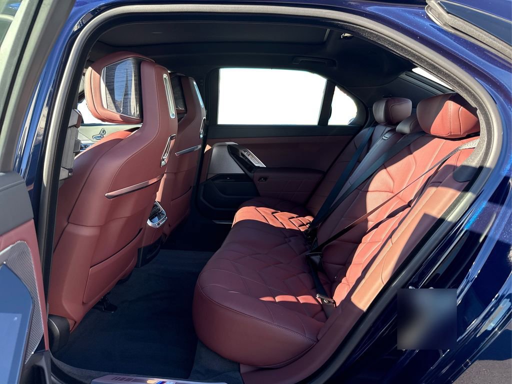 New 2026 BMW 740i image 9
