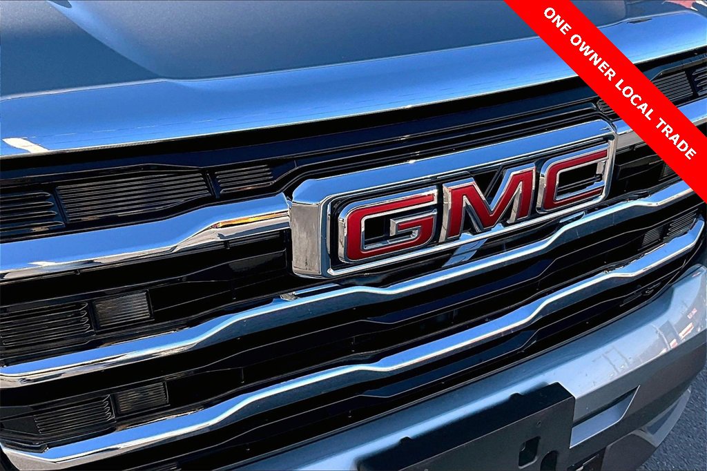 Used 2025 GMC Terrain Elevation w/ Elevation Premium Package image 28