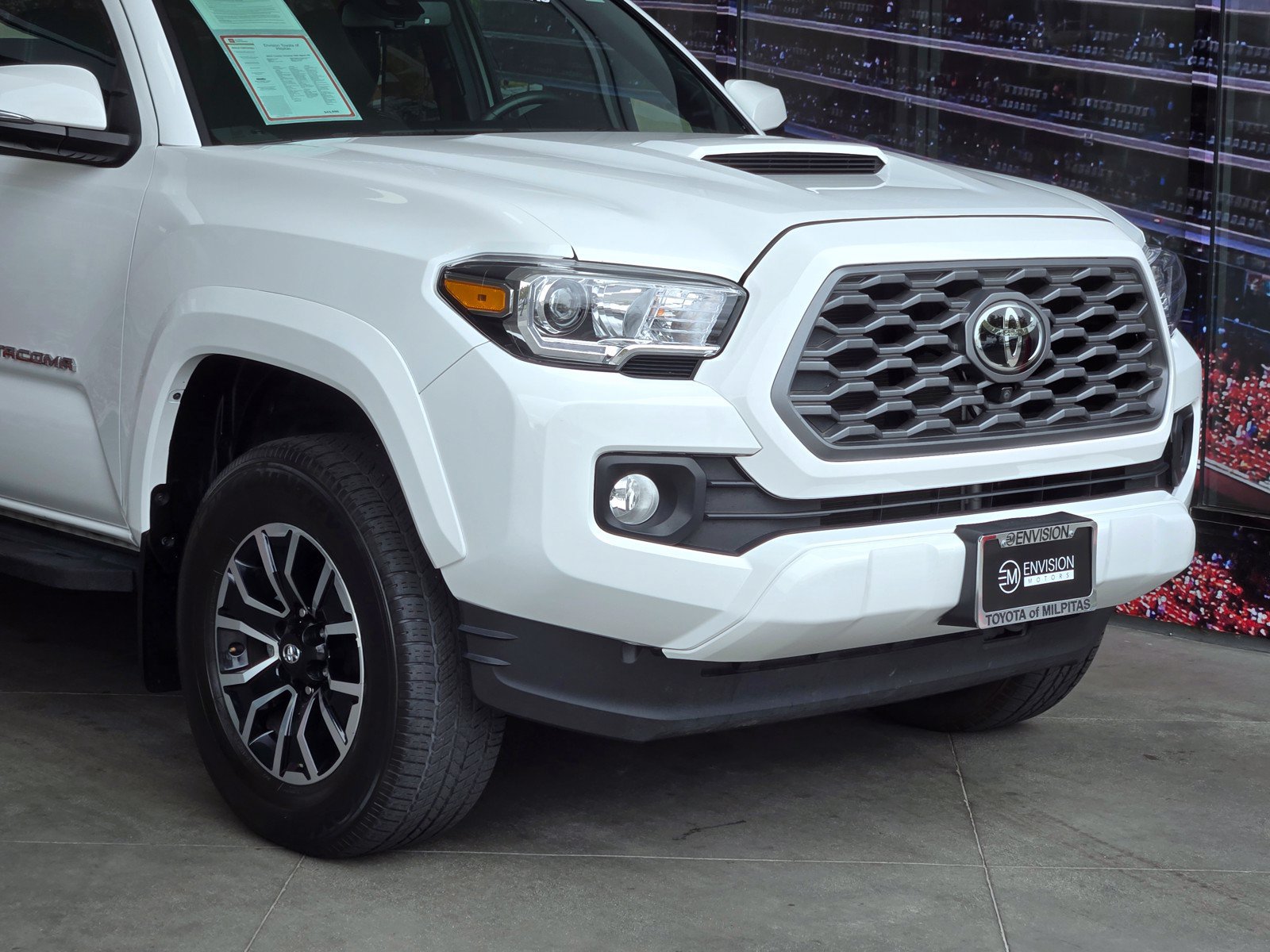 Certified 2023 Toyota Tacoma TRD Sport w/ Advanced Technology Package AWD/4WD image 2
