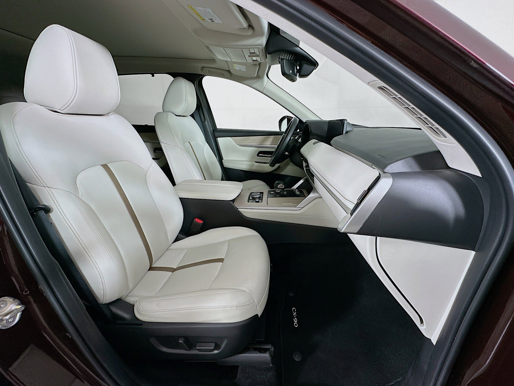 Used 2024 MAZDA CX-90 Plug-In Hybrid w/ Premium Plus image 34