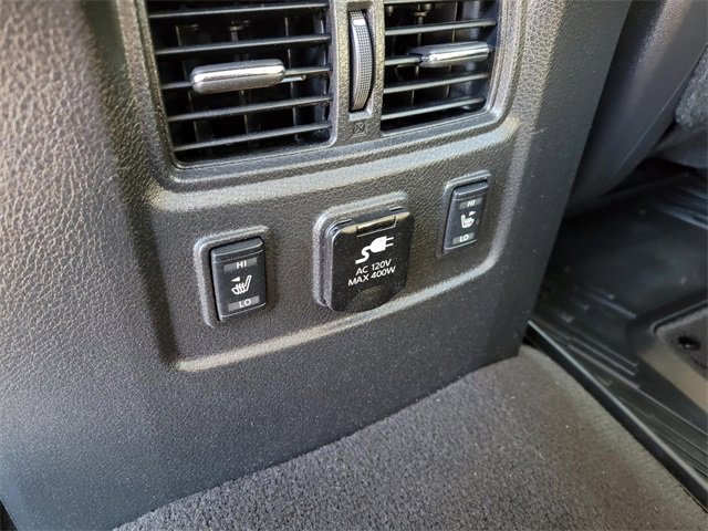 Used 2016 Nissan Titan Platinum Reserve image 15