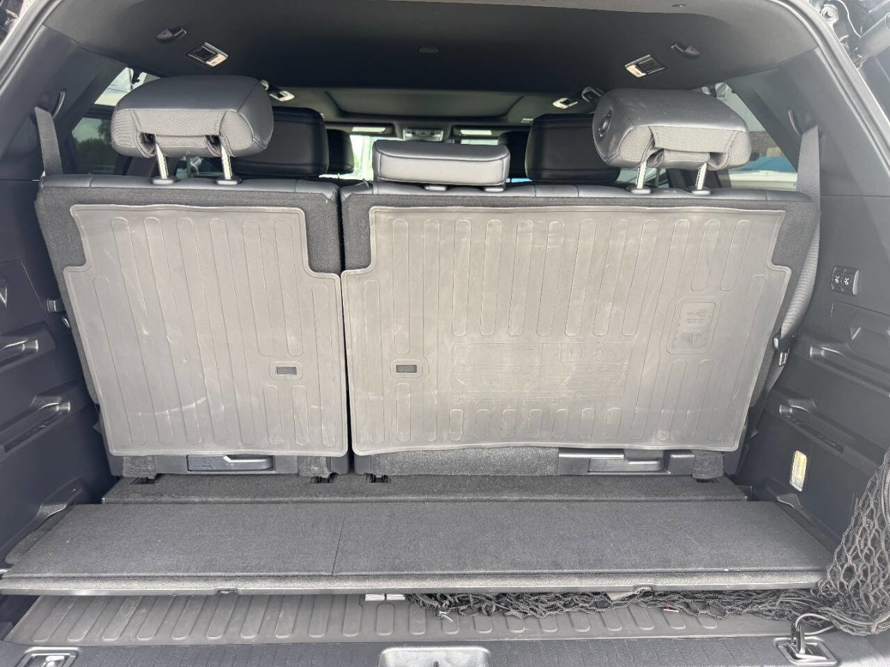 Used 2024 Toyota Sequoia Platinum AWD/4WD image 35