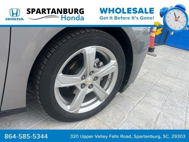Used 2017 Chevrolet Volt LT w/ Comfort Package FWD image 11