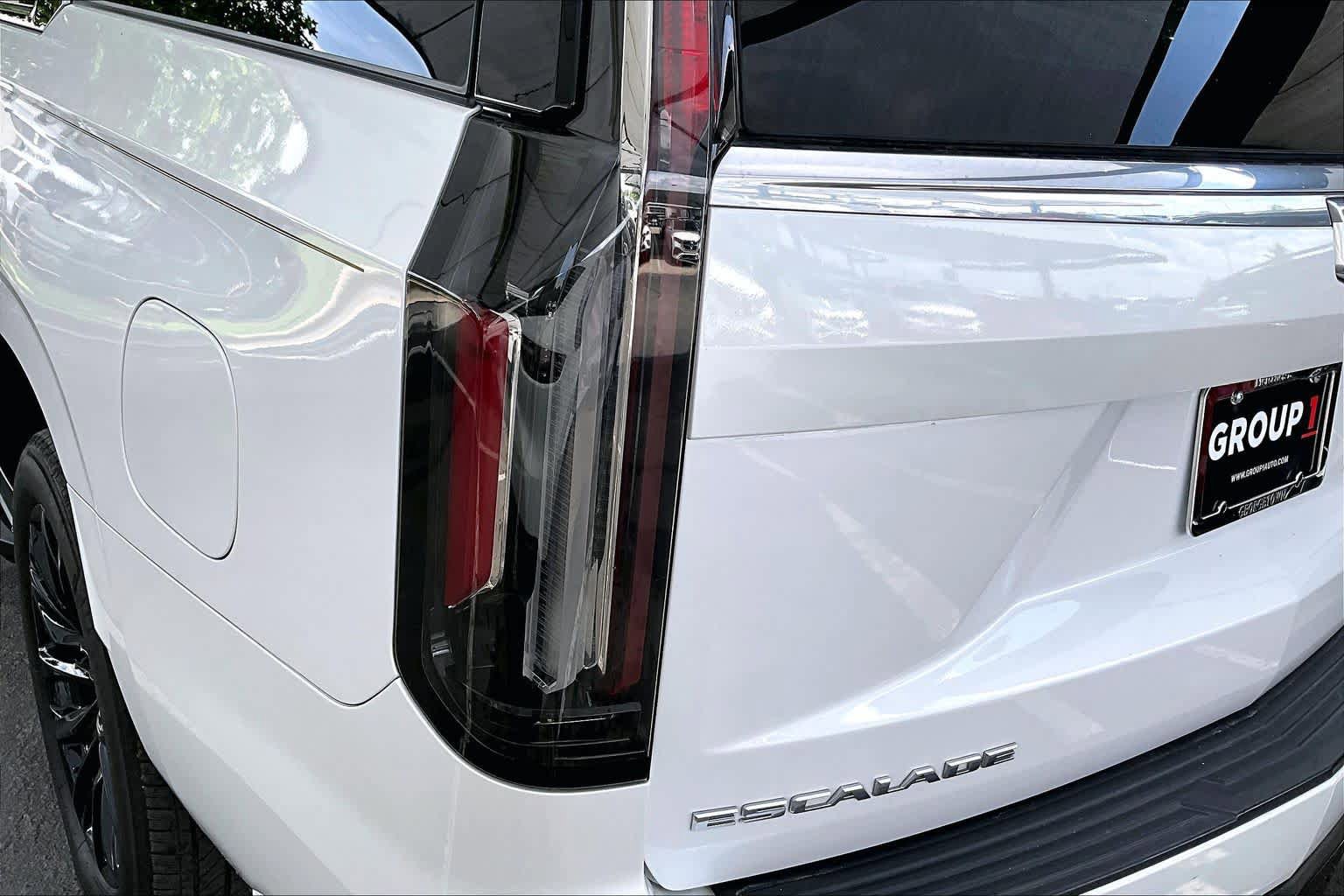 Used 2023 Cadillac Escalade ESV Premium Luxury RWD image 29