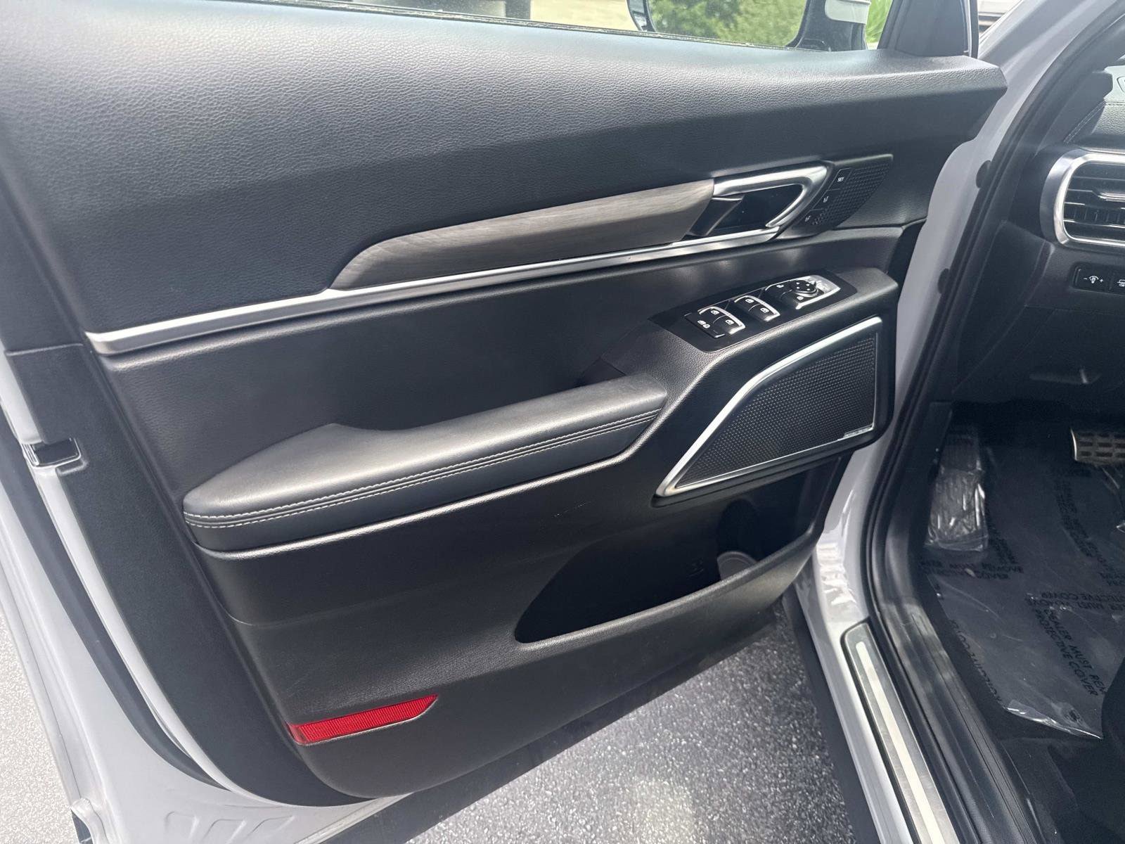 Used 2024 Kia Telluride SX X-Line AWD/4WD image 18
