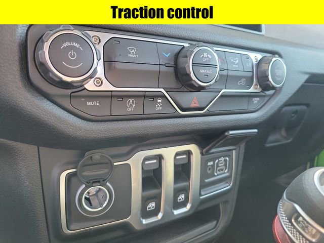 Used 2025 Jeep Wrangler Sport AWD/4WD image 17
