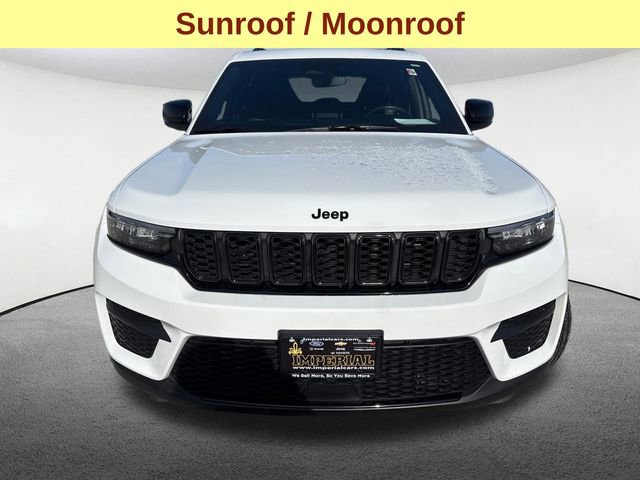 Used 2022 Jeep Grand Cherokee Altitude image 4