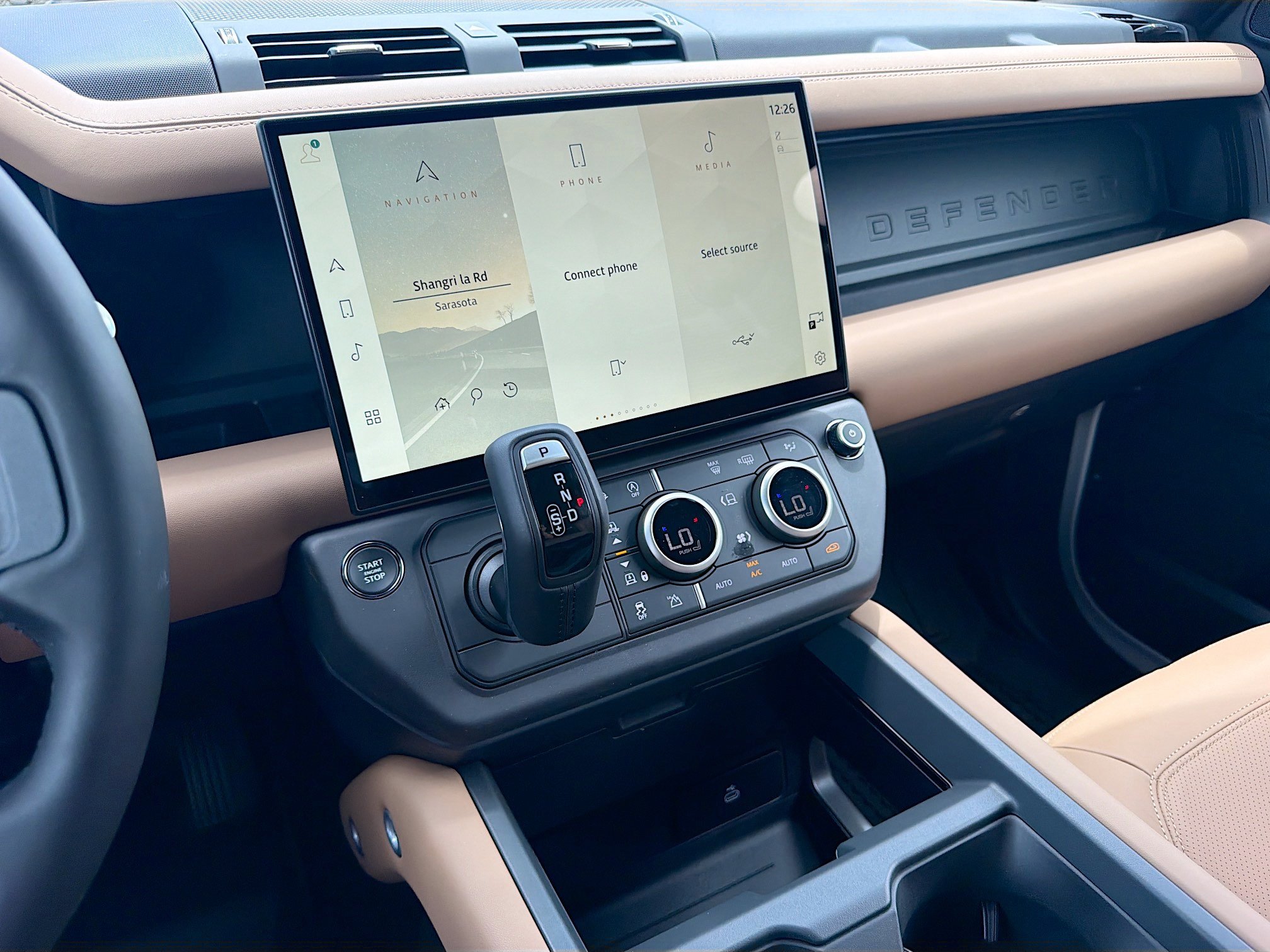 New 2026 Land Rover Defender 130 X-Dynamic SE AWD/4WD image 29