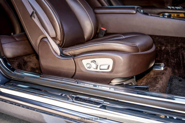 Used 2016 Rolls-Royce Wraith RWD image 41