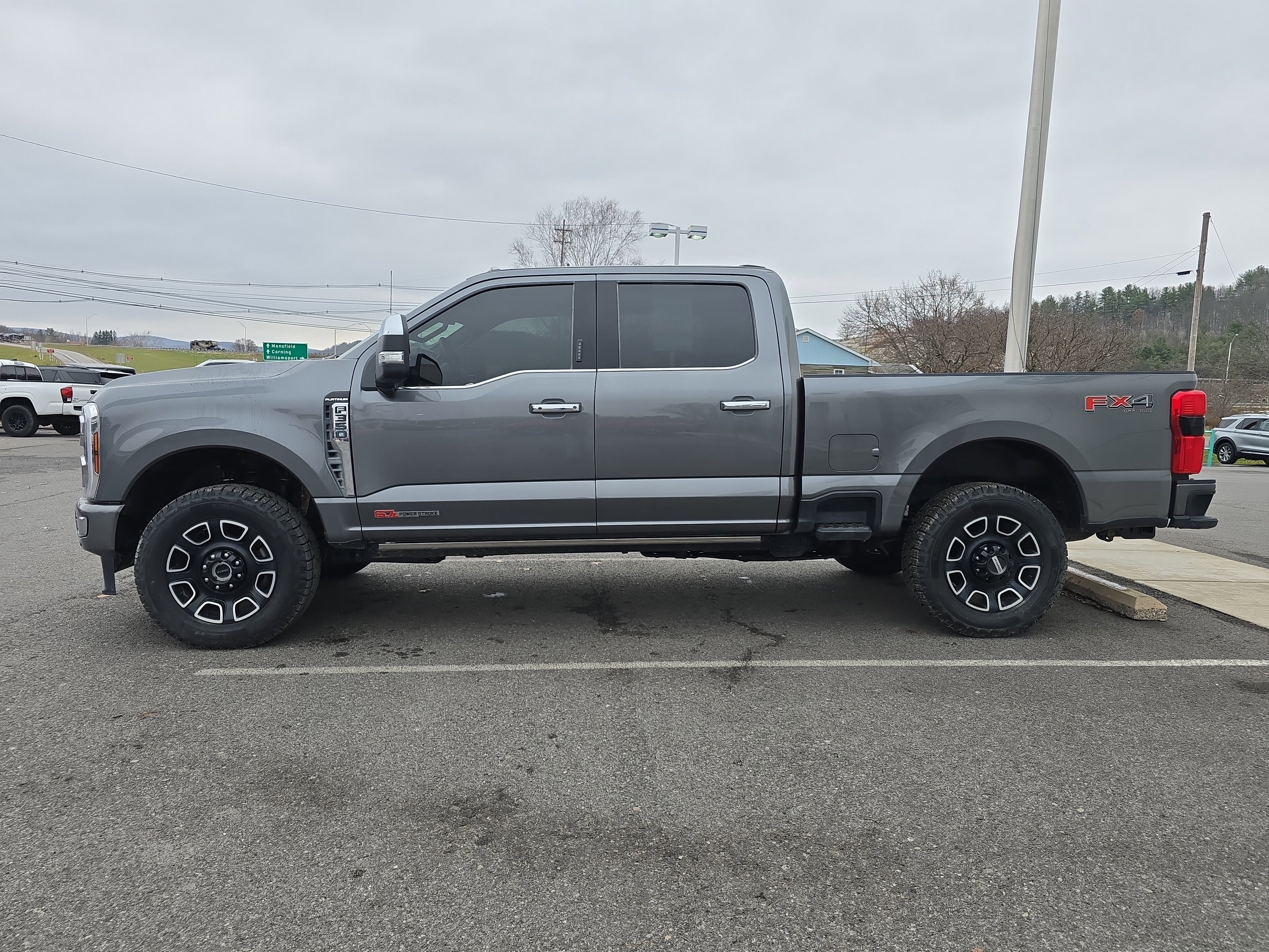 Used 2024 Ford F350 Platinum image 7