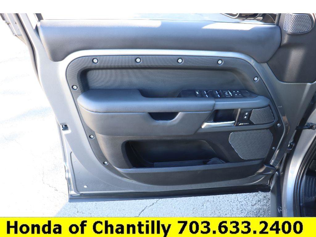 Used 2024 Land Rover Defender 110 X image 22