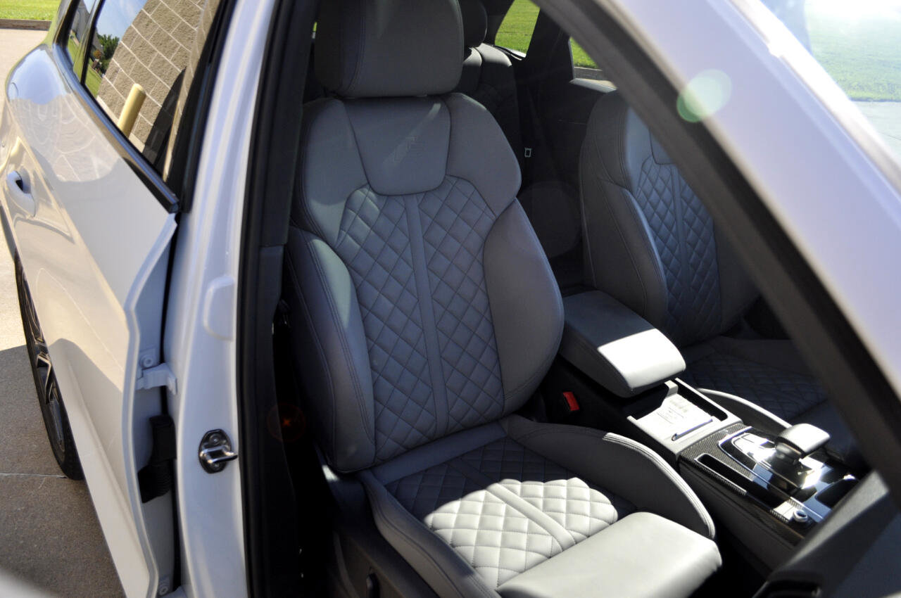 Used 2024 Audi SQ5 Prestige image 27