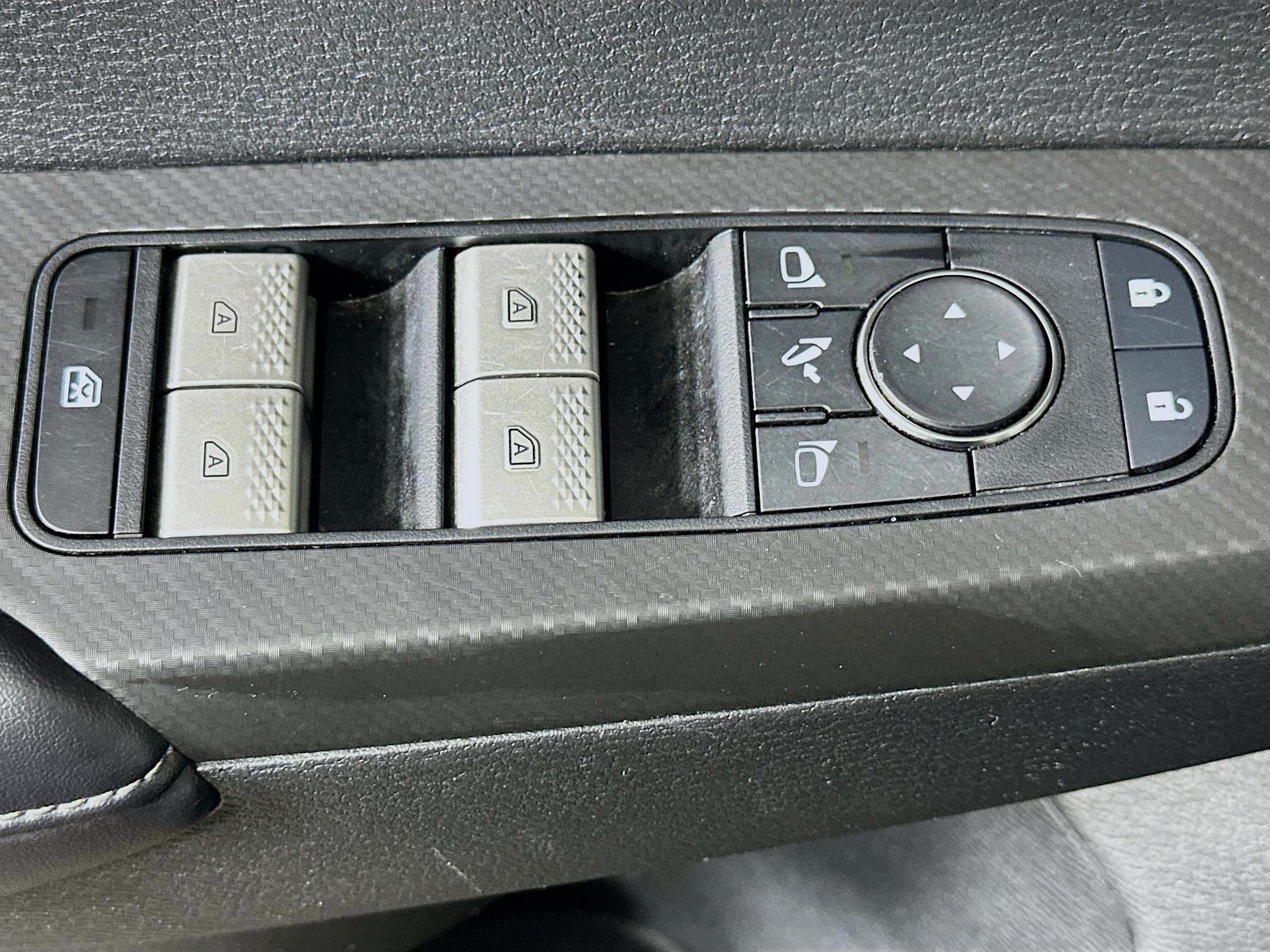 Used 2024 Mitsubishi Outlander SE AWD/4WD image 15