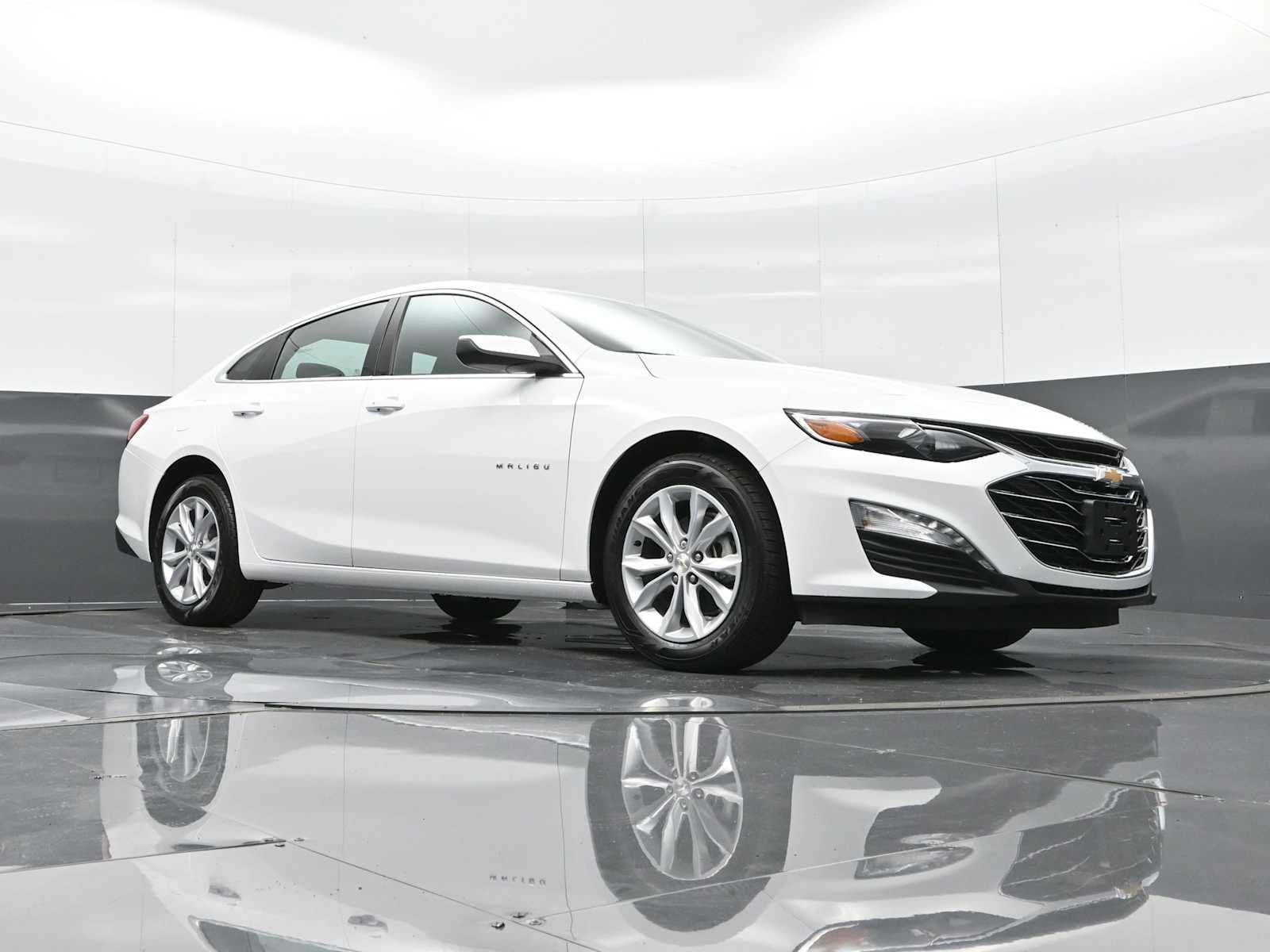 New 2025 Chevrolet Malibu LT FWD image 25