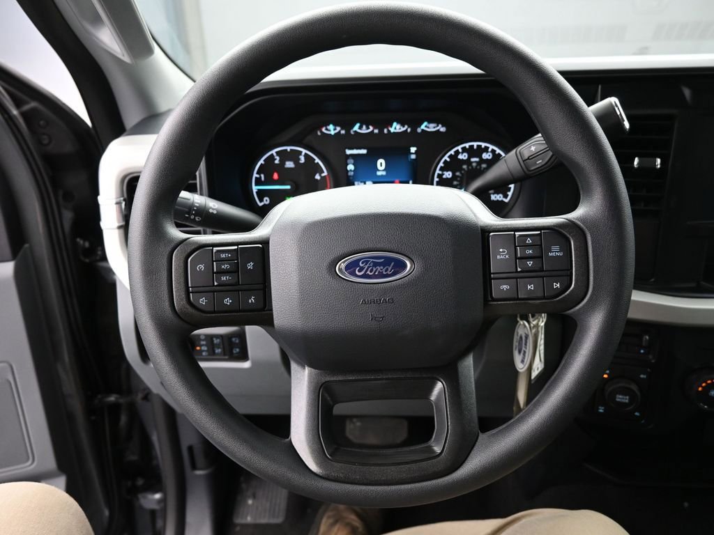 New 2025 Ford F250 XLT image 27