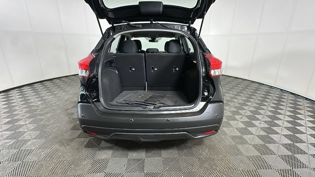 Used 2020 Nissan Kicks S FWD image 27