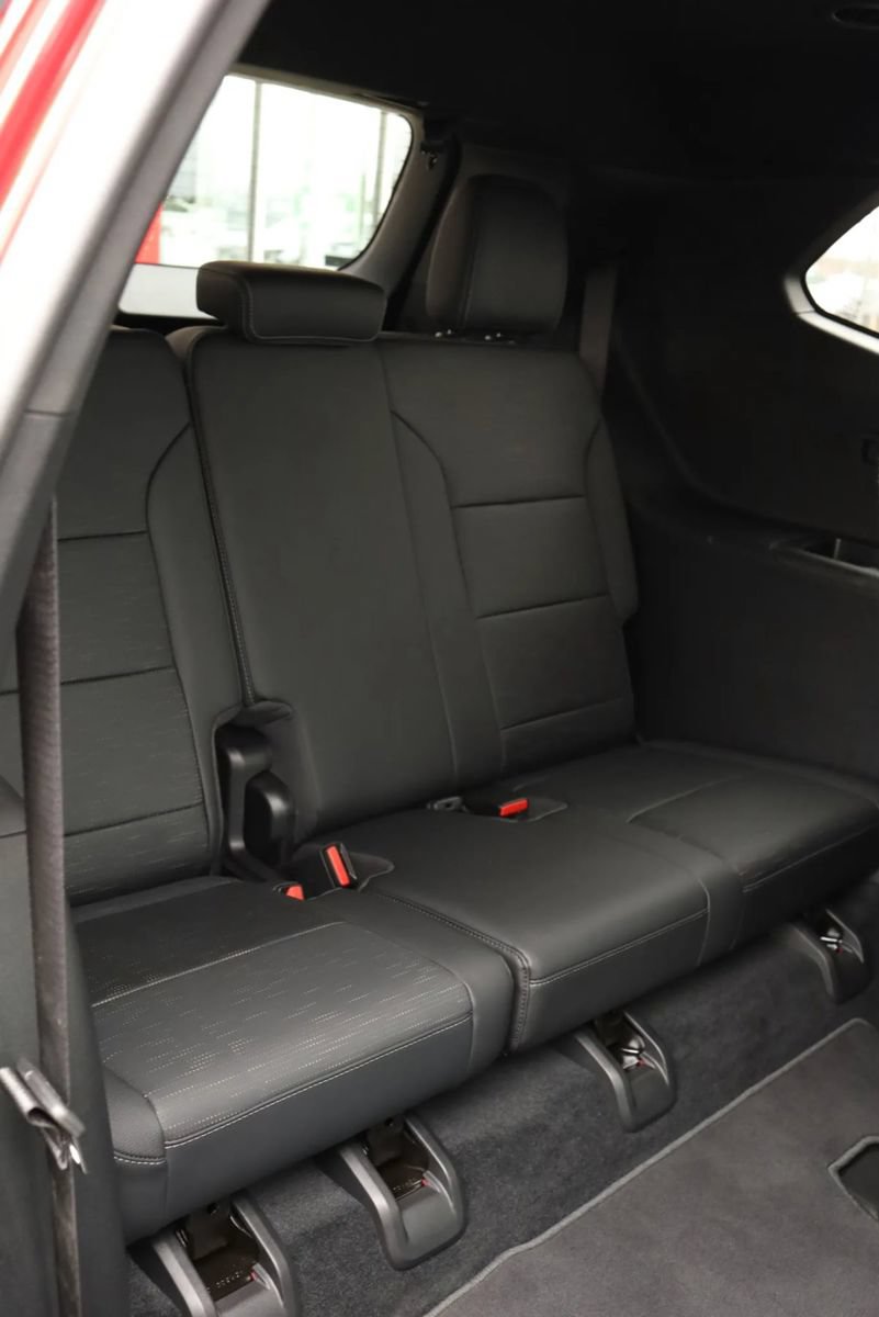 Used 2025 Buick Enclave Sport Touring w/ Super Cruise Package AWD/4WD image 59