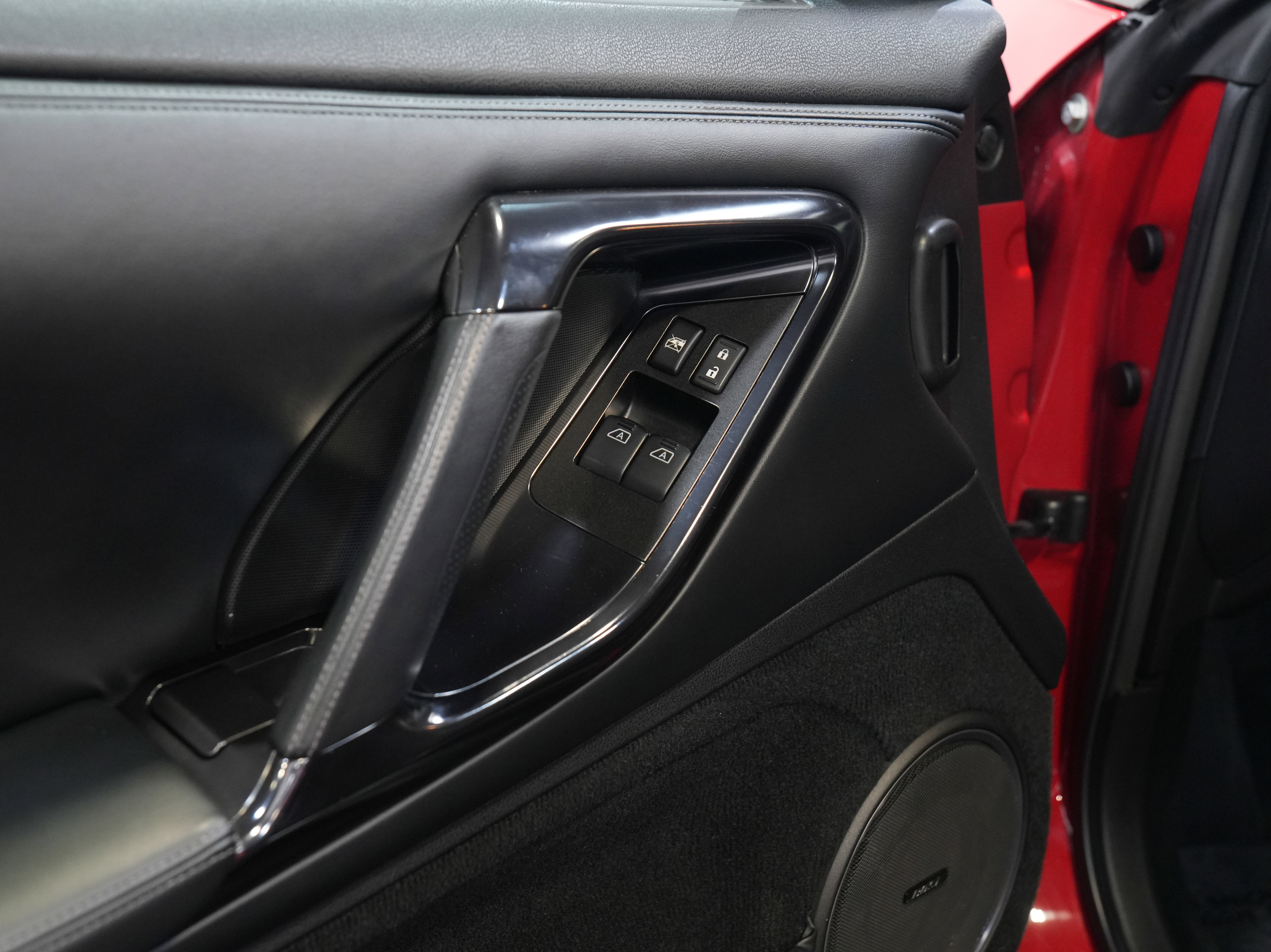 Used 2013 Nissan GT-R Premium AWD/4WD image 23