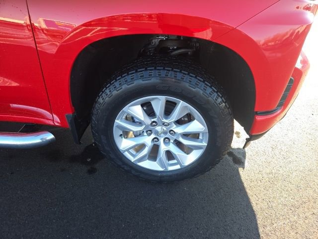 Used 2020 Chevrolet Silverado 1500 Custom w/ Custom Value Package image 2