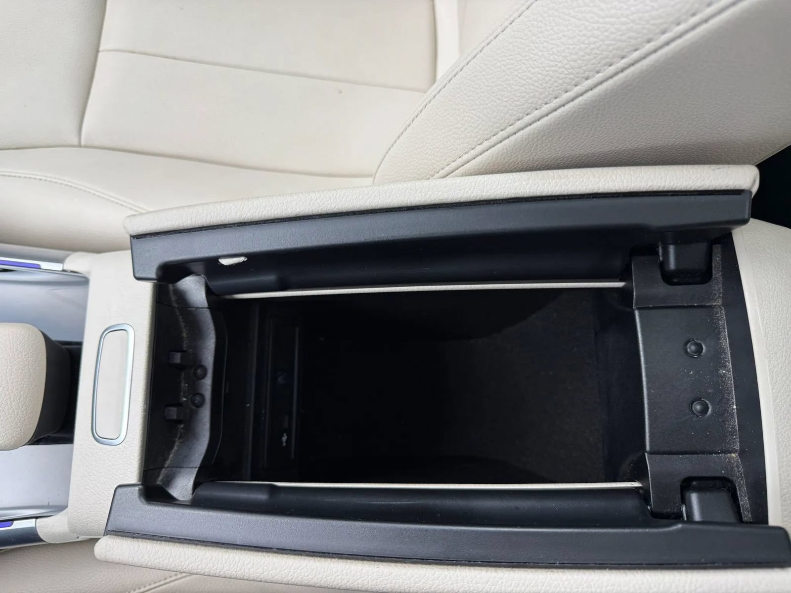 Used 2022 Mercedes-Benz GLB 250 4MATIC image 38