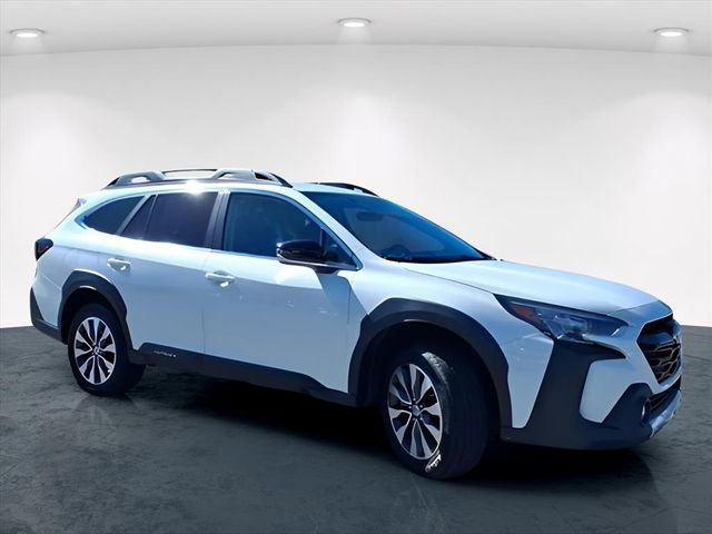 Used 2023 Subaru Outback Limited image 7