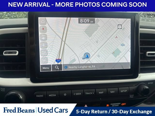Used 2023 Hyundai Venue Limited w/ Cargo Package FWD image 12