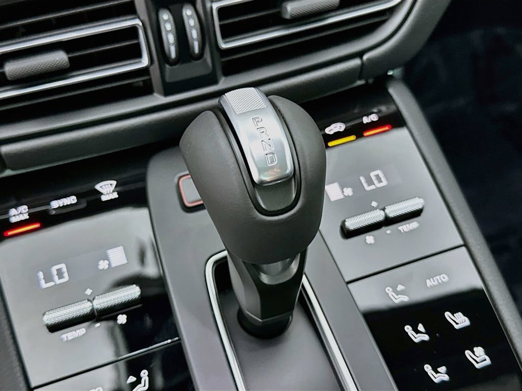 New 2026 Porsche Macan AWD/4WD image 19