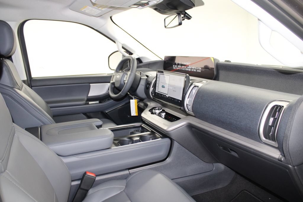 New 2026 Ford Expedition Active RWD image 31