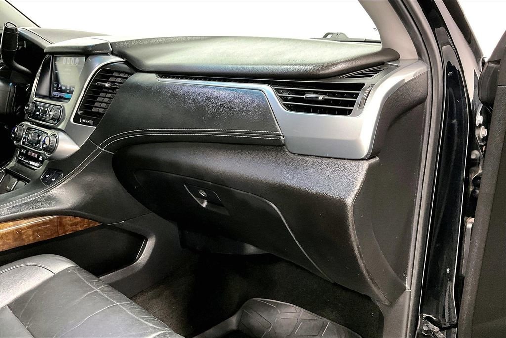 Used 2018 Chevrolet Tahoe LT w/ Luxury Package AWD/4WD image 19