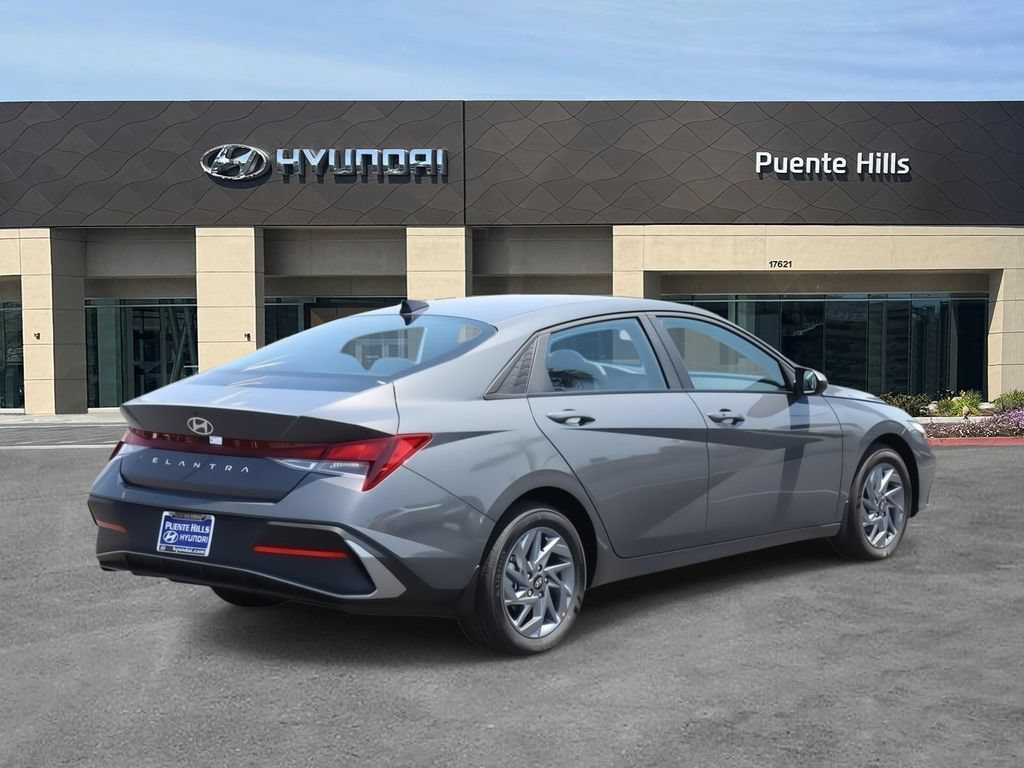 New 2026 Hyundai Elantra Sport FWD image 3