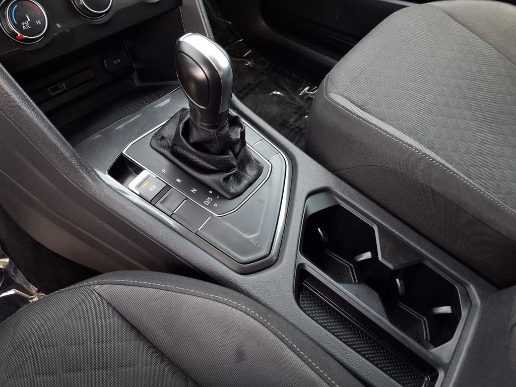 Used 2018 Volkswagen Tiguan S FWD image 19